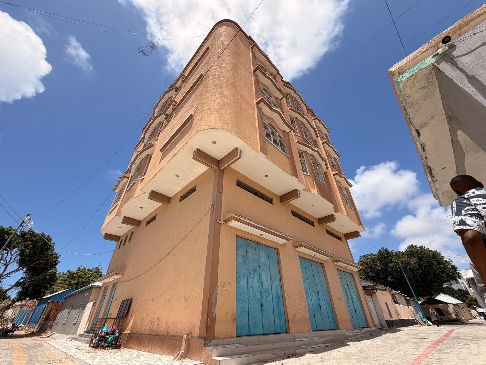 Three-Storey Commercial & Residential Building for Sale โ Nationlink Area
