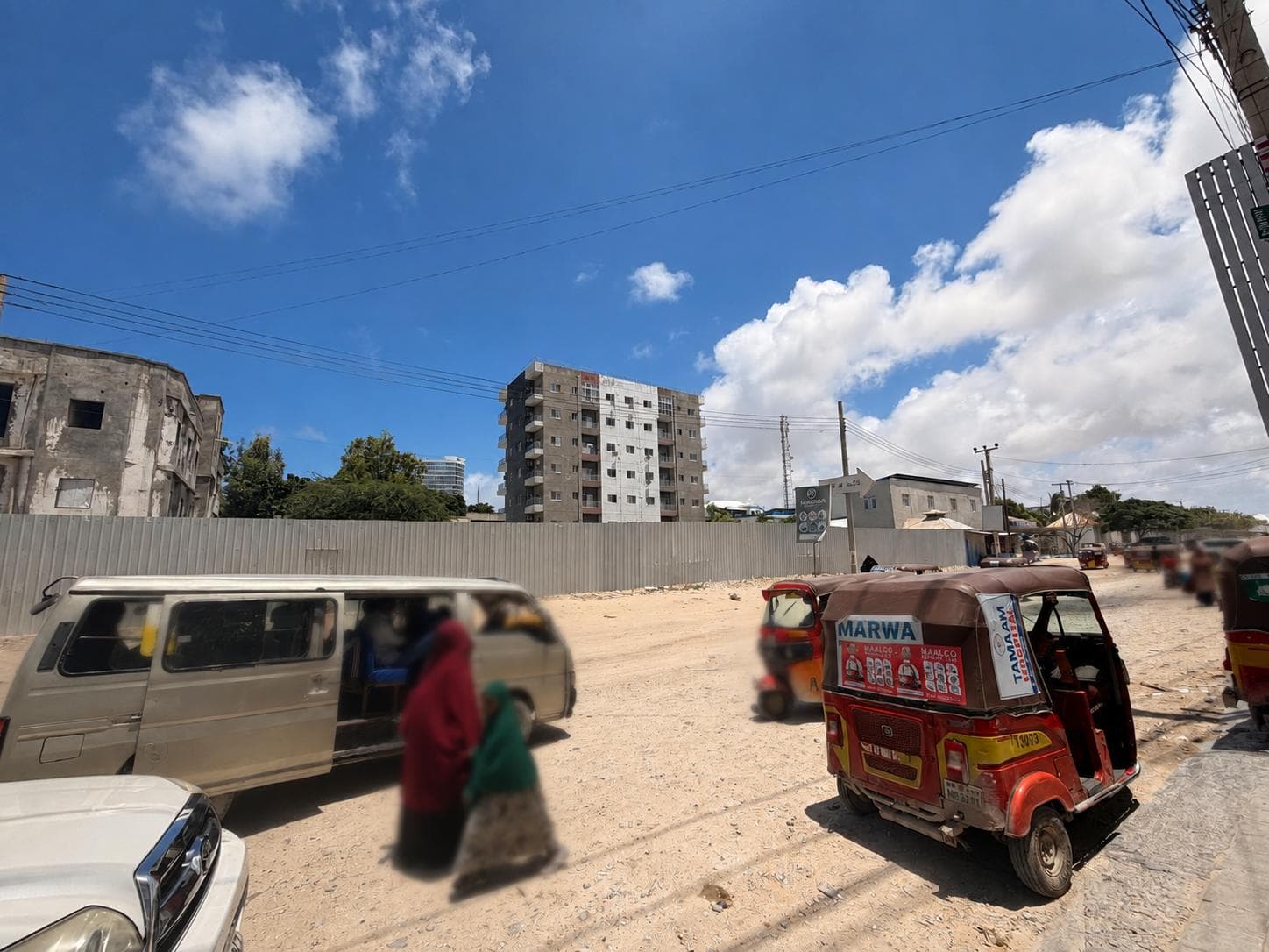 Prime Commercial & Residential Property for Sale – Heart of Hodan 4