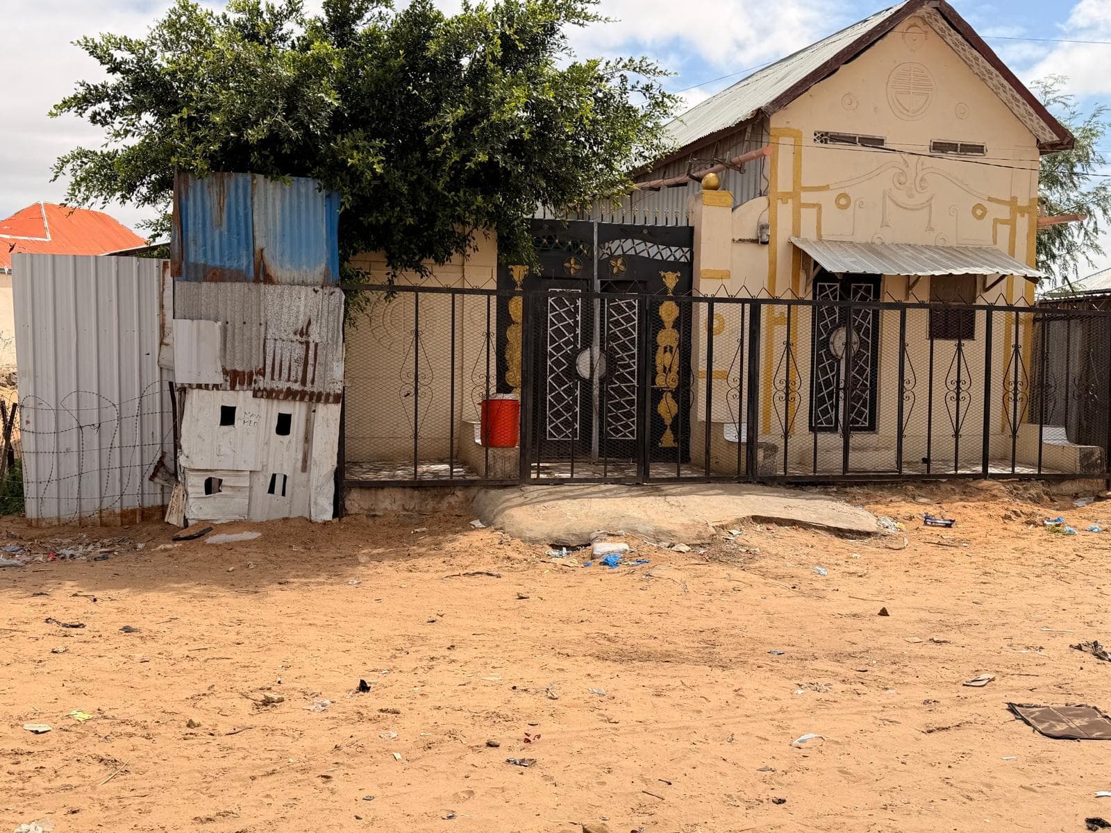 Residential House for Sale – Tabeelaha Sheikh Ibrahim, Garasbaaleey