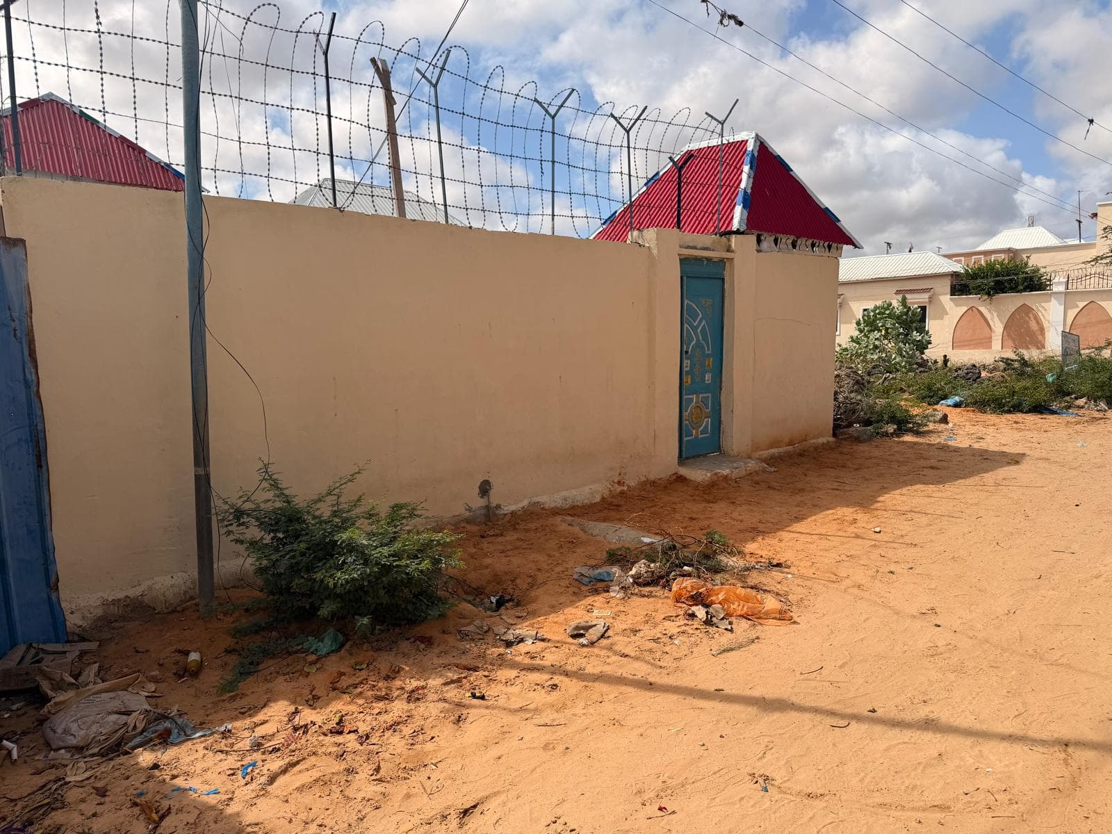 Recently Built Residential House for Sale โ Tabeelaha Sheikh Ibrahim, Garasbaaleey 2