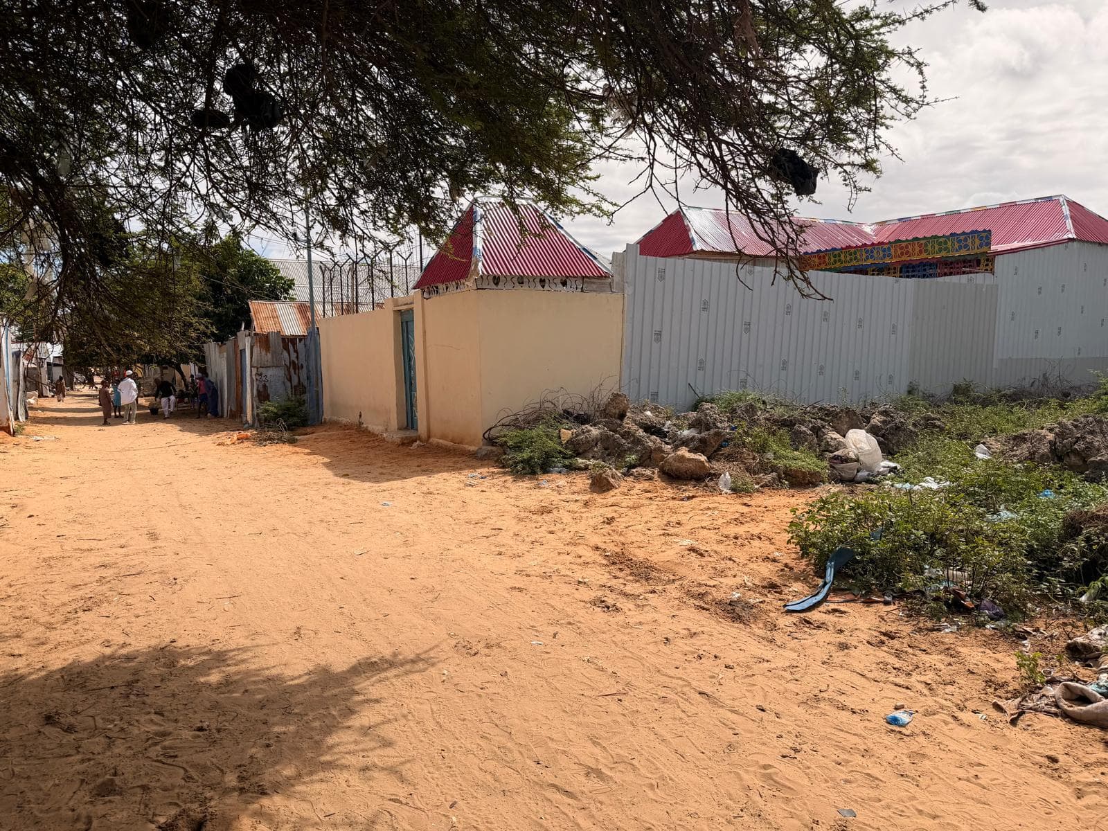 Recently Built Residential House for Sale โ Tabeelaha Sheikh Ibrahim, Garasbaaleey 4