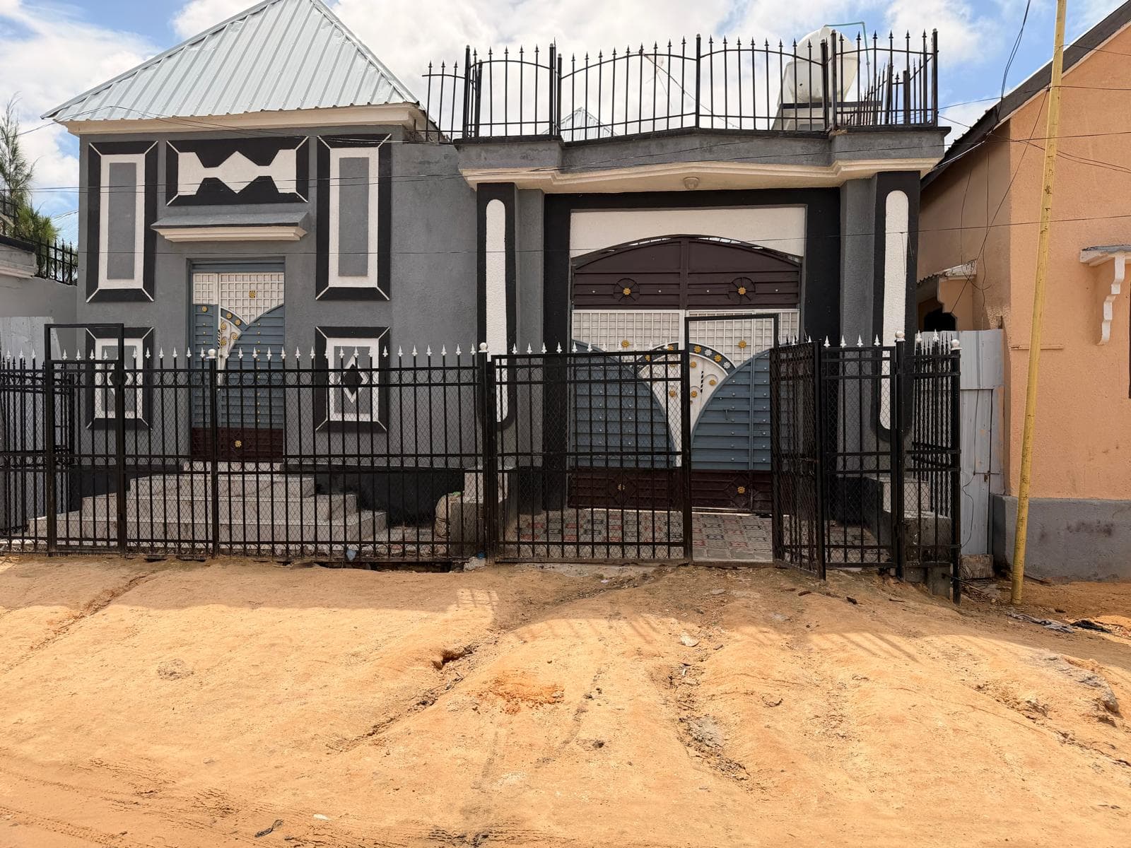 Modern 4-Bedroom Residential House for Rent โ Tabeelaha Sheikh Ibrahim, Garasbaaleey